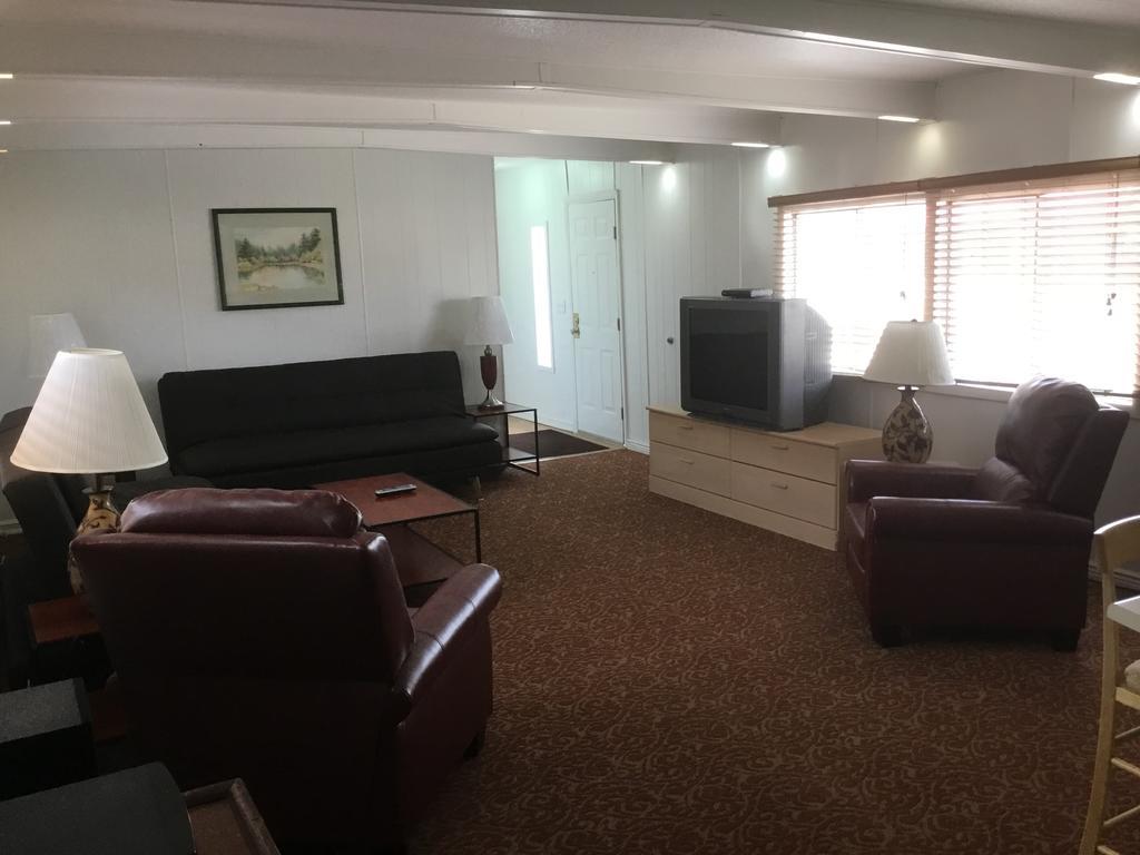 Ski'S Western Motel 그렛 팔스 외부 사진